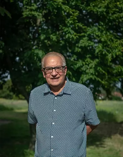 Pastor Ian Christensen